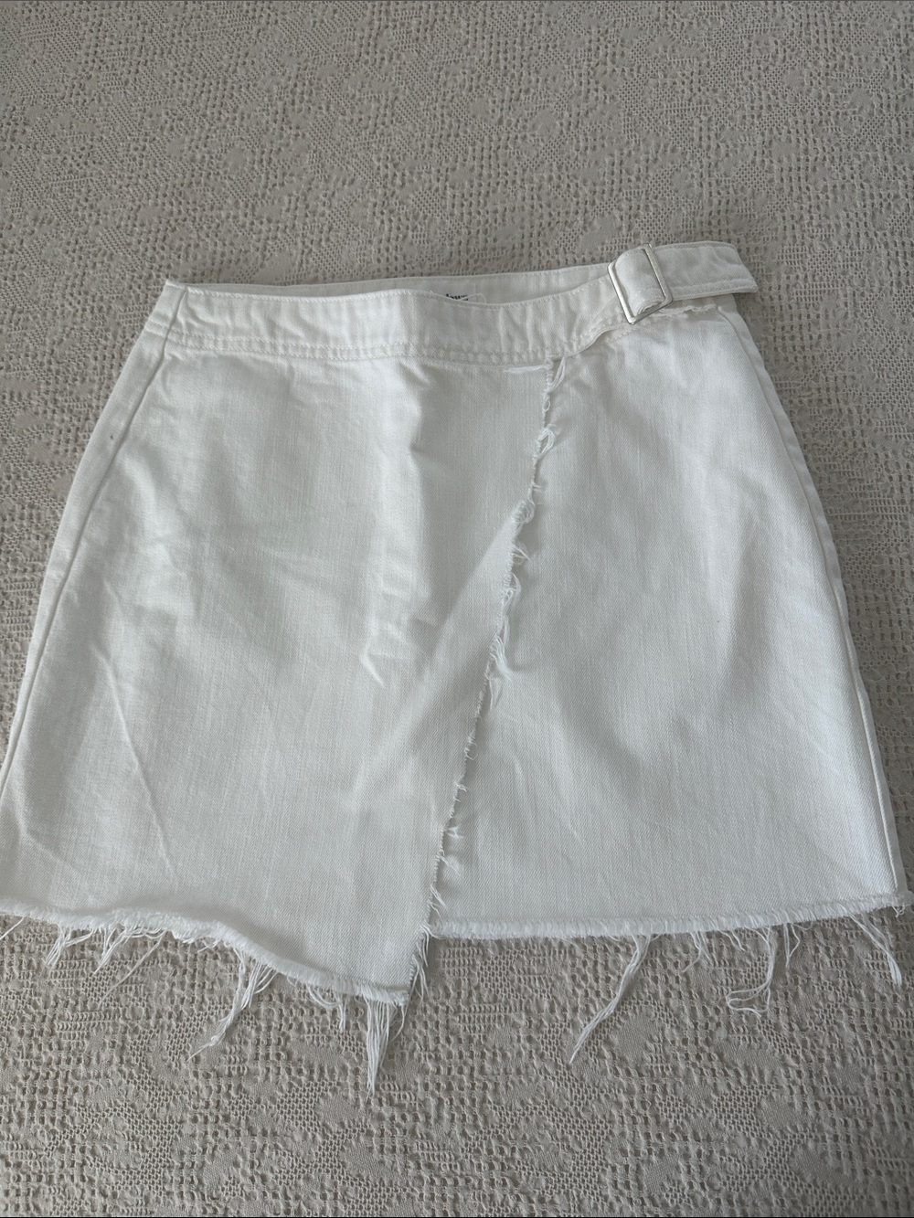 Super Down Brand White Denim Mini Skirt W/Buckle Detail S